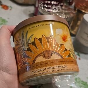 Nwt Coconut Piña Colada 3-Wick